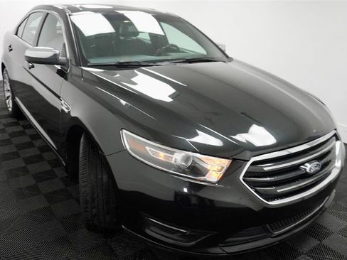 Used 2015 Ford Taurus Limited image 10