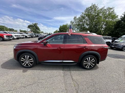 Used 2023 Nissan Pathfinder Platinum w/ Lighting Package (N93) AWD/4WD image 5
