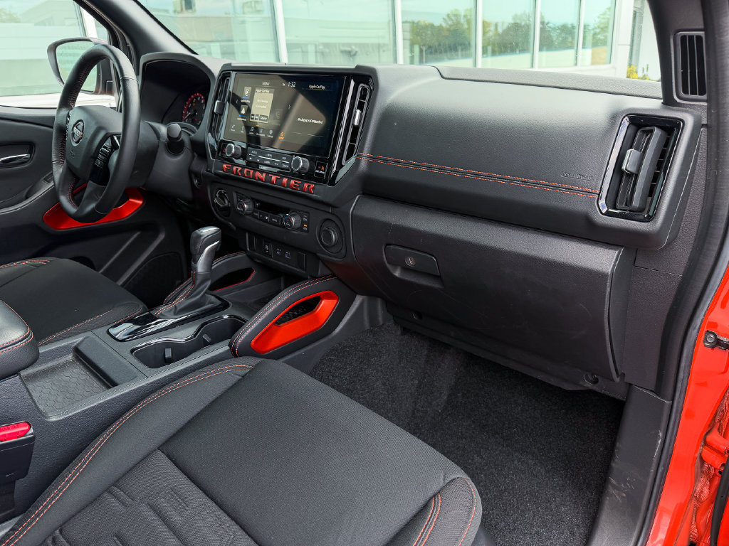 Certified 2025 Nissan Frontier PRO-4X AWD/4WD image 13