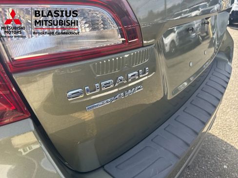 Used 2019 Subaru Outback 2.5i Touring image 38