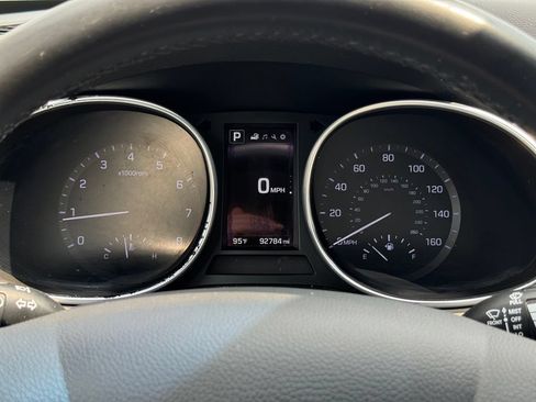 Used 2017 Hyundai Santa Fe Sport FWD image 30