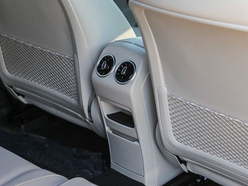 Used 2024 Mercedes-Benz EQB 300 4MATIC image 22