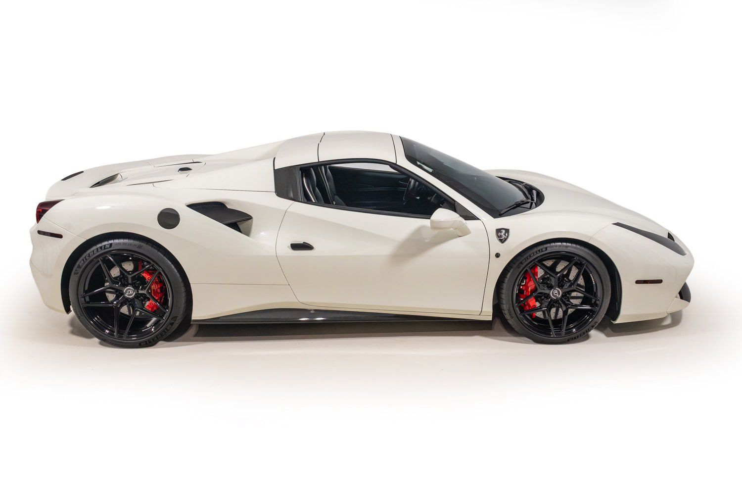 Certified 2017 Ferrari 488 Spider RWD image 17