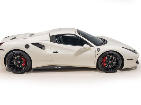 Used 2017 Ferrari 488 Spider RWD image 17