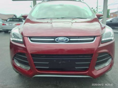 Used 2014 Ford Escape Titanium w/ Equipment Group 401A FWD image 2