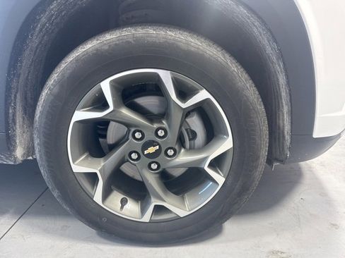 Used 2024 Chevrolet Trax LT image 4