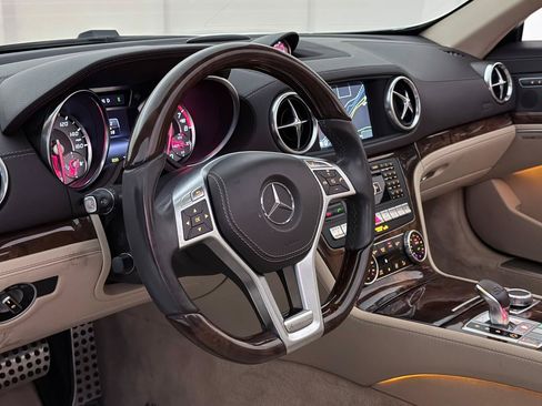 Used 2014 Mercedes-Benz SL 550 w/ Sport Wheel Package image 32