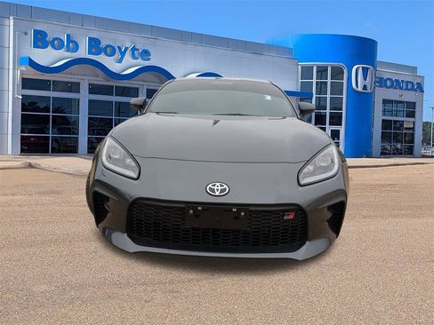 Used 2025 Toyota GR86 Premium image 8