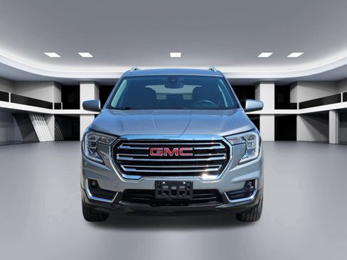Used 2024 GMC Terrain SLT image 9