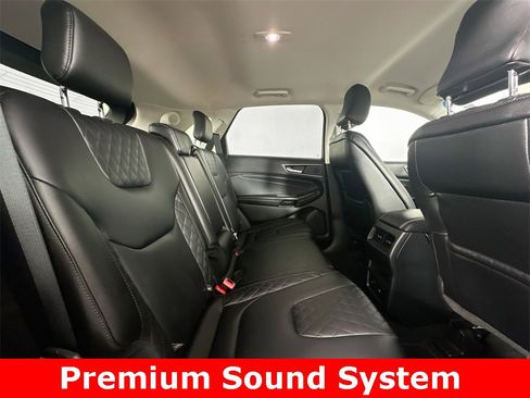 Used 2024 Ford Edge Titanium image 10