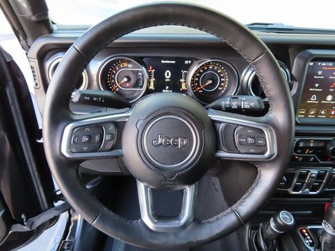 Used 2023 Jeep Wrangler Sahara image 15