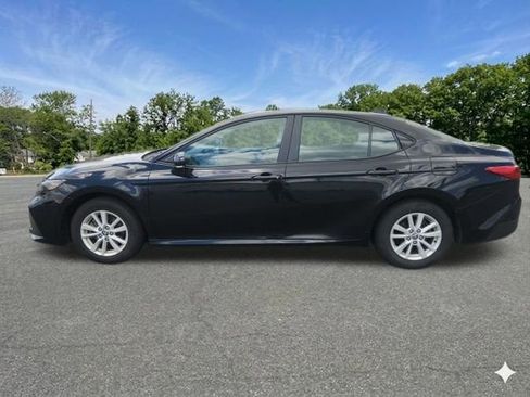 Used 2025 Toyota Camry LE w/ Convenience Package AWD/4WD image 5
