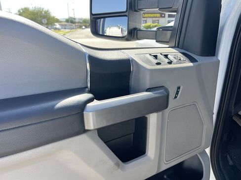 Used 2020 Ford F550 4x4 Crew Cab Super Duty image 18