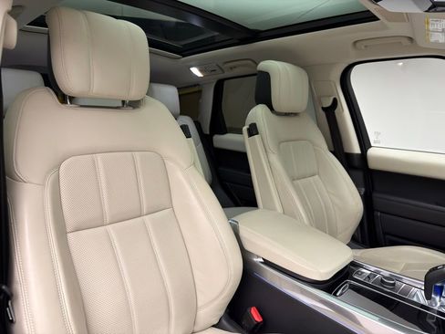 Used 2022 Land Rover Range Rover Sport HSE Silver Edition image 5