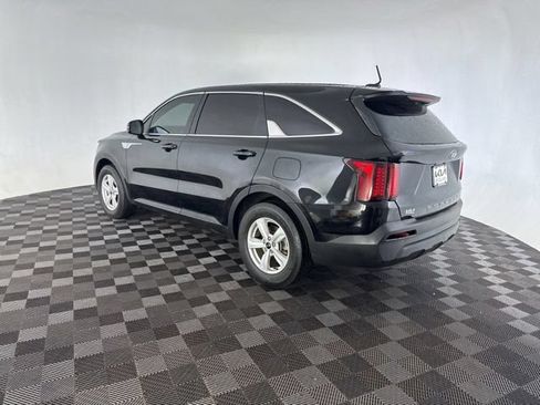 Used 2021 Kia Sorento LX FWD image 9