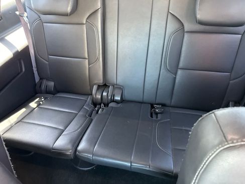 Used 2017 Chevrolet Suburban Premier RWD image 24