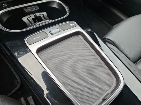 Used 2025 Mercedes-Benz CLA 250 4MATIC image 25