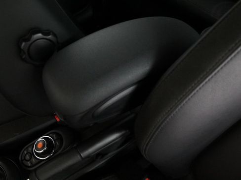 Used 2021 MINI Cooper S FWD image 32