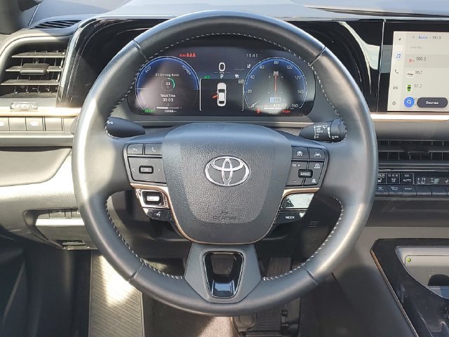 Used 2024 Toyota Crown AWD/4WD image 13