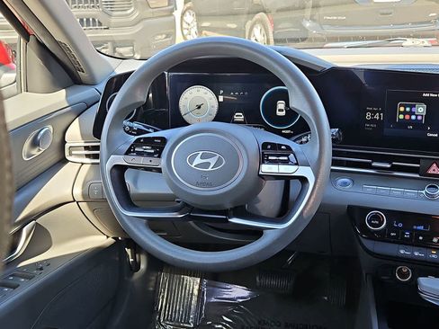 Used 2024 Hyundai Elantra SEL FWD image 24