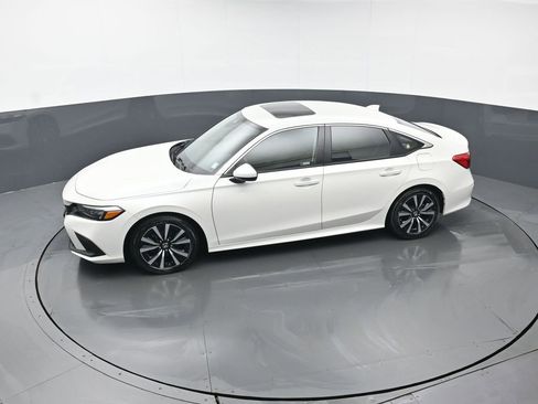 Certified 2024 Honda Civic EX image 41