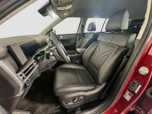 Used 2025 Hyundai Santa Fe SEL AWD/4WD image 13