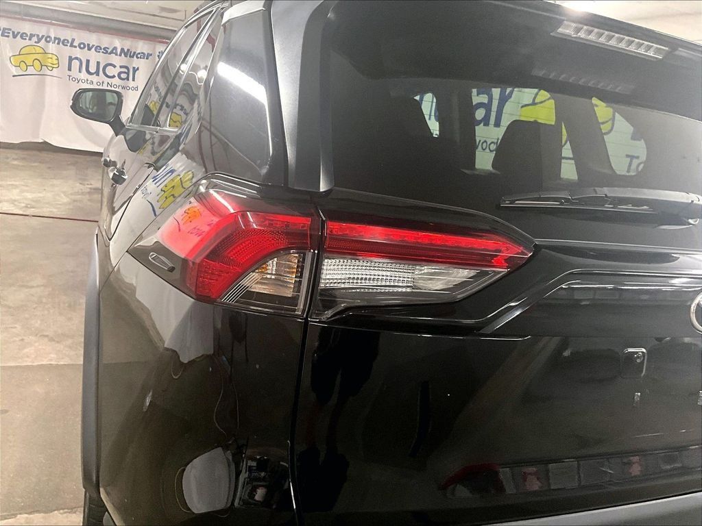 Used 2024 Toyota RAV4 Adventure AWD/4WD image 30