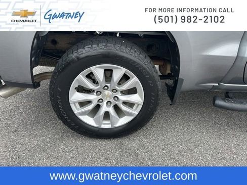 Used 2020 Chevrolet Silverado 1500 Custom w/ Custom Value Package AWD/4WD image 11