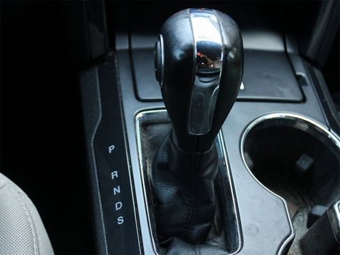 Used 2019 Ford Explorer XLT image 21