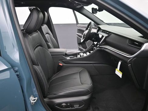 New 2026 Jeep Grand Cherokee Limited image 18