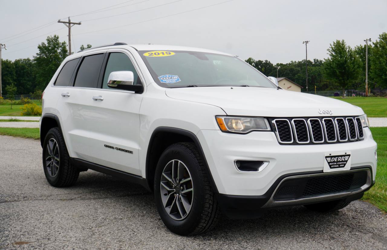 Used 2019 Jeep Grand Cherokee Limited AWD/4WD image 4