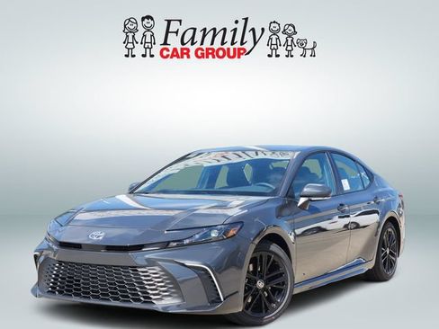 New 2026 Toyota Camry SE FWD image 1