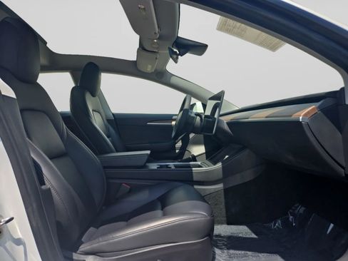 Used 2023 Tesla Model 3 Standard Range RWD image 35
