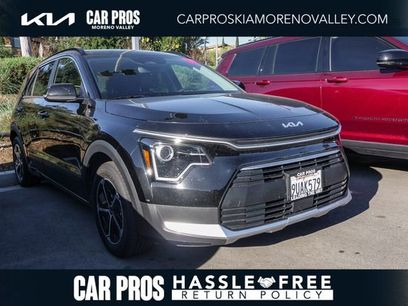 Certified 2025 Kia Niro EX