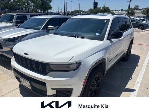 Used 2025 Jeep Grand Cherokee L Altitude RWD image 1