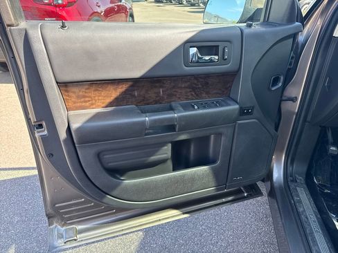 Used 2019 Ford Flex Limited AWD/4WD image 3
