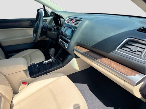 Used 2016 Subaru Outback 2.5i Limited AWD/4WD image 37