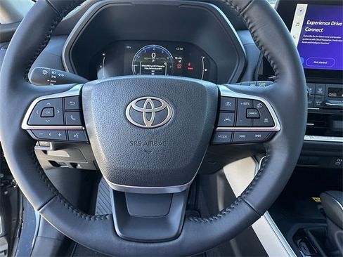 New 2026 Toyota Grand Highlander XLE image 11