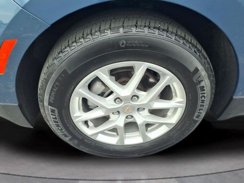 Certified 2024 Chevrolet Equinox LS w/ LS Convenience Package FWD image 9