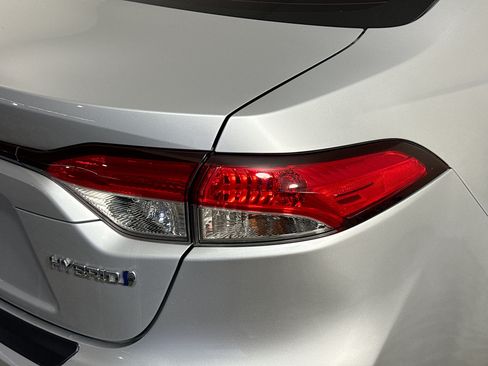 Used 2020 Toyota Corolla LE w/ Carpet Mat Package (TMS) FWD image 34