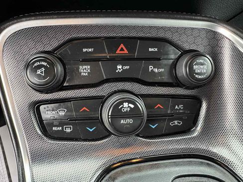 Used 2016 Dodge Challenger R/T Scat Pack RWD image 22