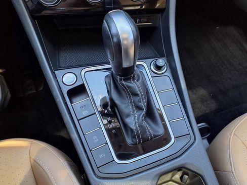 Used 2021 Volkswagen Jetta SE FWD image 24