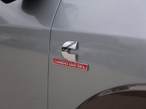 Used 2024 RAM 2500 Limited w/ Towing Technology Group AWD/4WD image 8