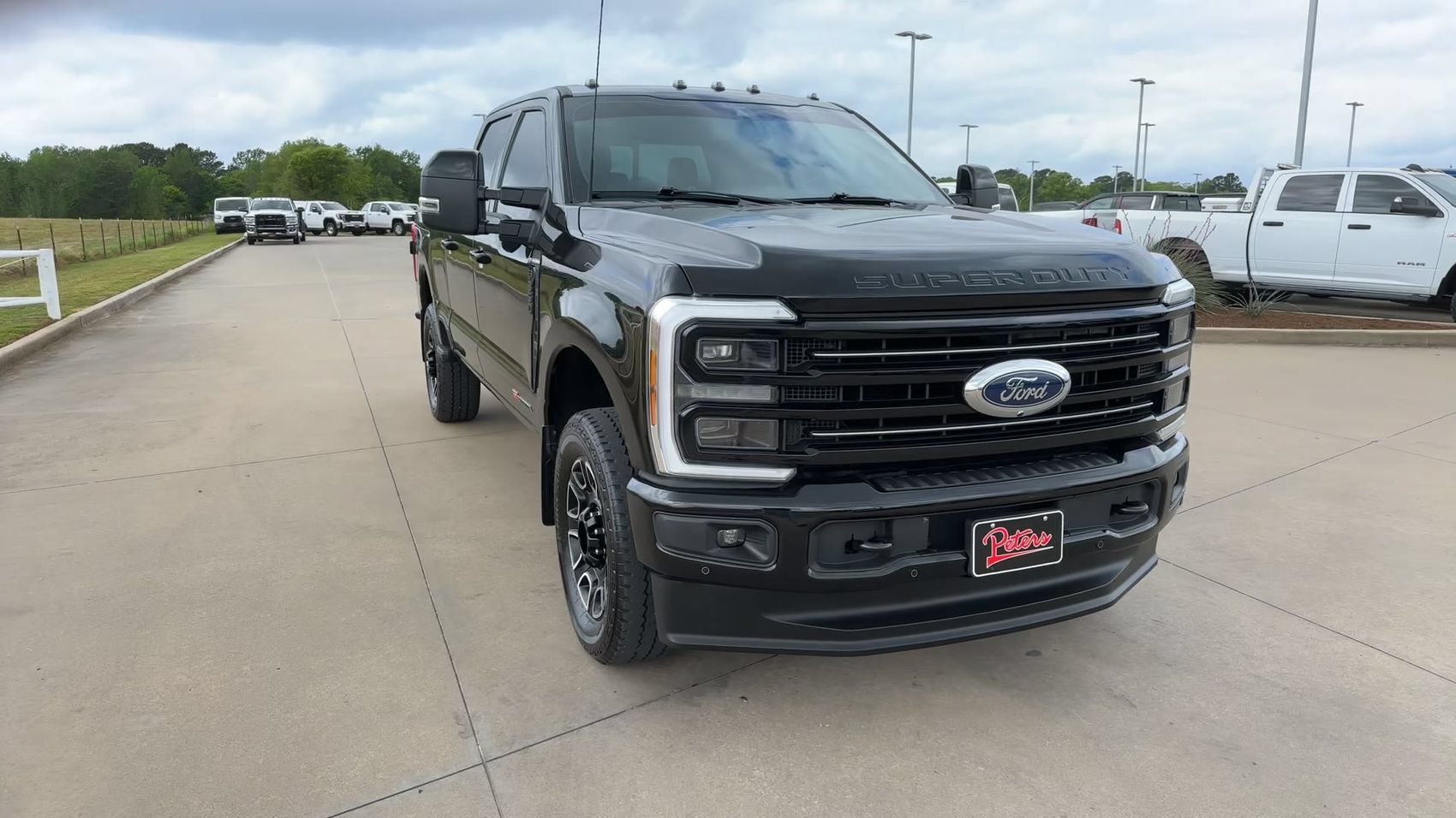 Used 2025 Ford F350 Platinum AWD/4WD image 3