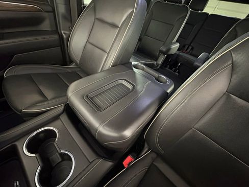 Used 2022 Chevrolet Suburban Premier RWD image 41