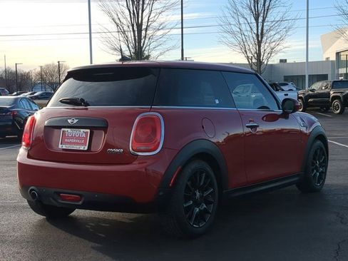 Used 2018 MINI Cooper 2-Door Hardtop image 5