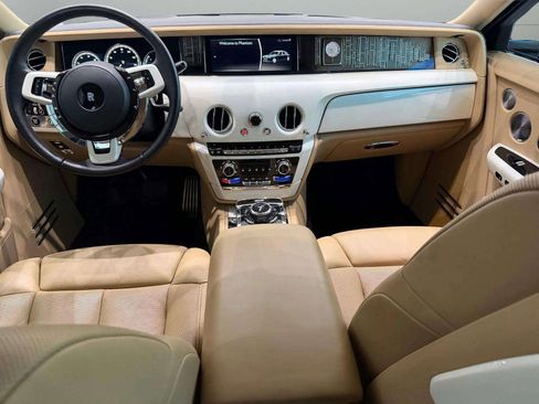 Used 2019 Rolls-Royce Phantom Sedan image 4