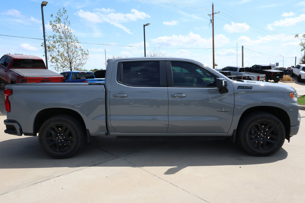 Used 2024 Chevrolet Silverado 1500 RST AWD/4WD image 4