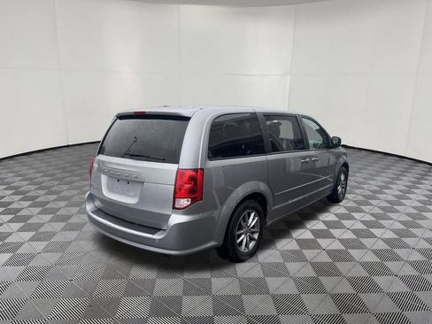 Used 2015 Dodge Grand Caravan SE FWD image 5