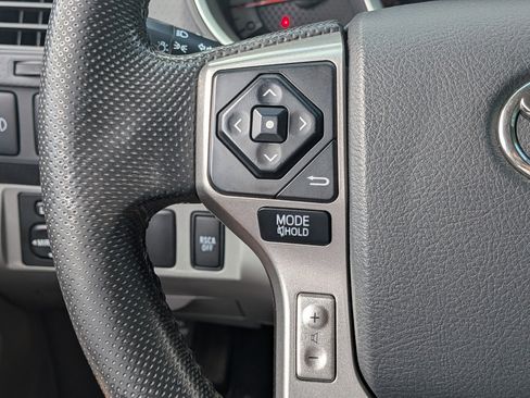 Used 2015 Toyota Tacoma 4x4 Double Cab w/ TRD Sport Package image 23